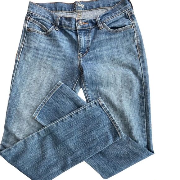 Old Navy The Diva skinny 5 pocket jeans, size 4 Long. - Picture 5 of 5